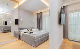 Mennica Residence - City Center Apartments By Noclegi Renters